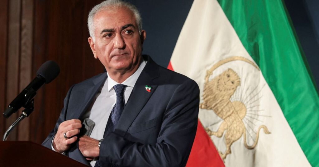 filho-do-ultimo-xa-do-ira-pede-intervencao-militar-dos-eua-no-pais