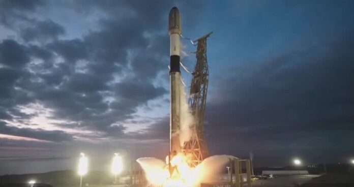 spacex-lanca-foguete-com-novo-lote-de-satelites-starlink