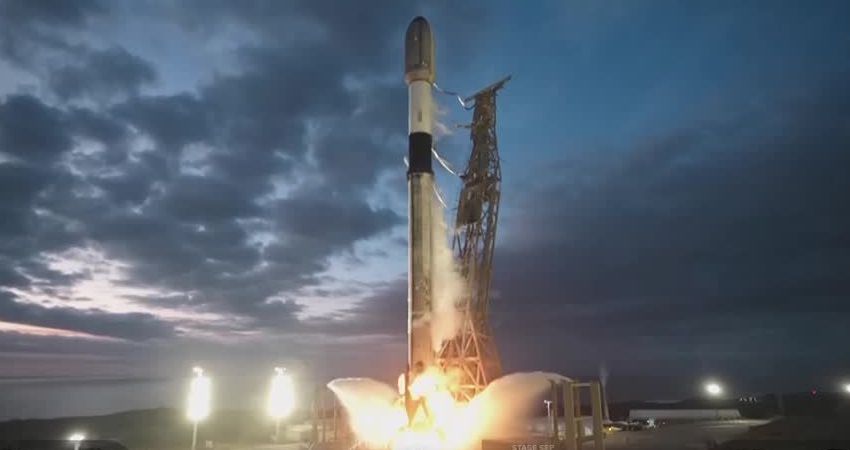 spacex-lanca-foguete-com-novo-lote-de-satelites-starlink