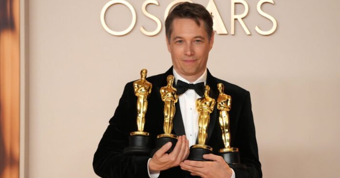 sean-baker,-diretor-de-“anora”,-fala-sobre-proximo-filme:-“carta-de-amor”