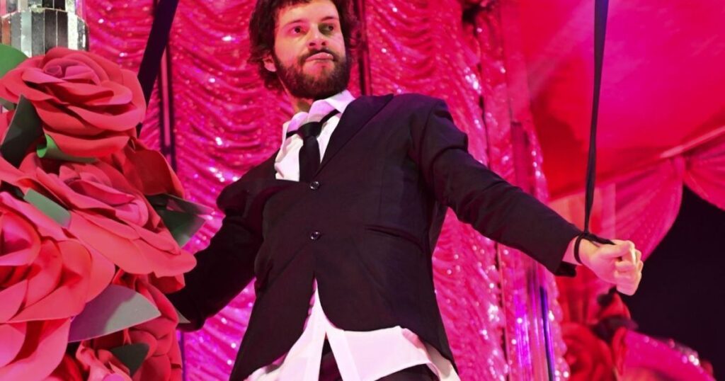 diogo-defante-estreia-na-sapucai-em-homenagem-a-rita-lee:-“nunca-esquecer”