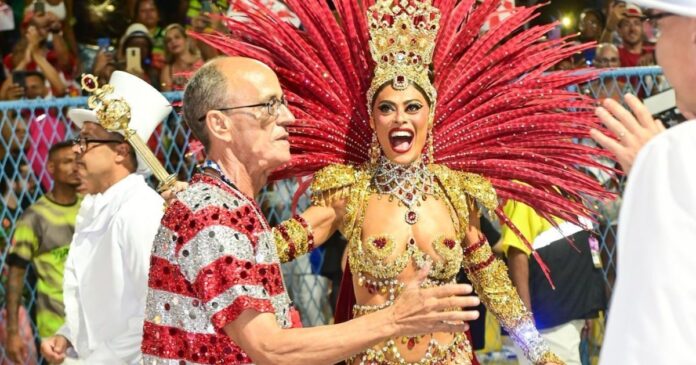 juliana-paes-reestreia-como-rainha-de-bateria-da-unidos-do-viradouro juliana-paes-reestreia-como-rainha-de-bateria-da-unidos-do-viradouro