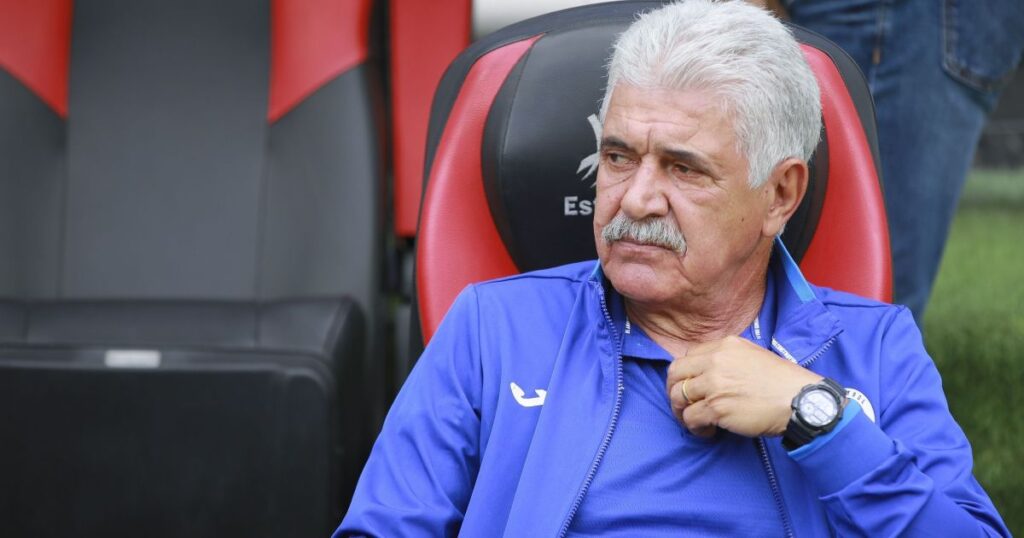 ex-tecnico-brasileiro-faz-previsao-curiosa-para-o-mexico-na-copa-do-mundo