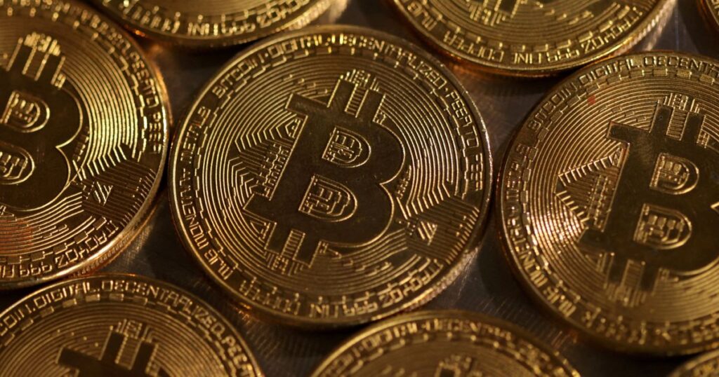 bitcoin-opera-em-alta-a-espera-de-novos-catalisadores-e-de-olho-em-etfs