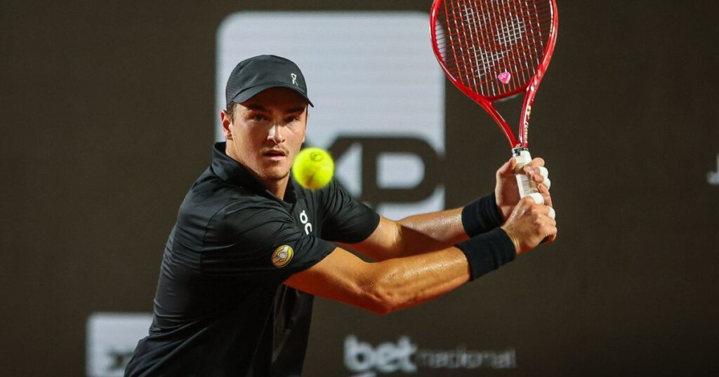 joao-fonseca-perde-para-no-91-do-ranking-e-e-eliminado-do-rio-open