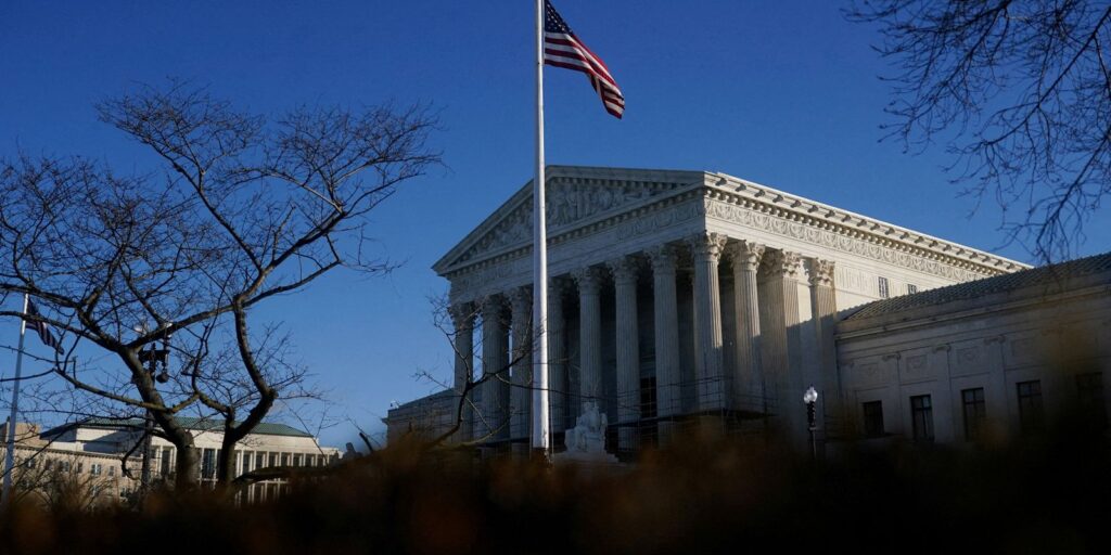 suprema-corte-dos-eua-decide-que-tarifaco-de-trump-e-ilegal