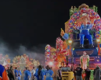 carnaval-sp:-carro-alegorico-quebra-na-concentracao-do-desfile-das-campeas