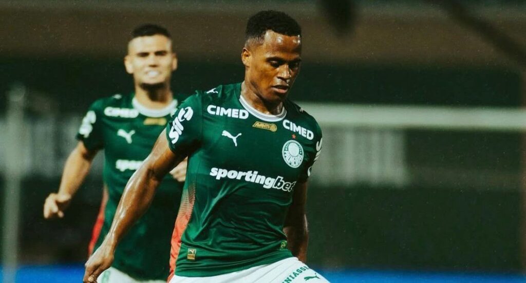 apos-estrear-no-palmeiras,-arias-se-prepara-para-reencontro-com-fluminense
