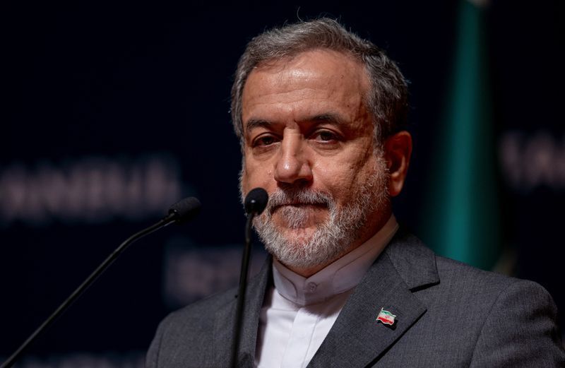 “podemos-ter-perdido-alguns-comandantes”,-diz-chanceler-do-ira-a-nbc