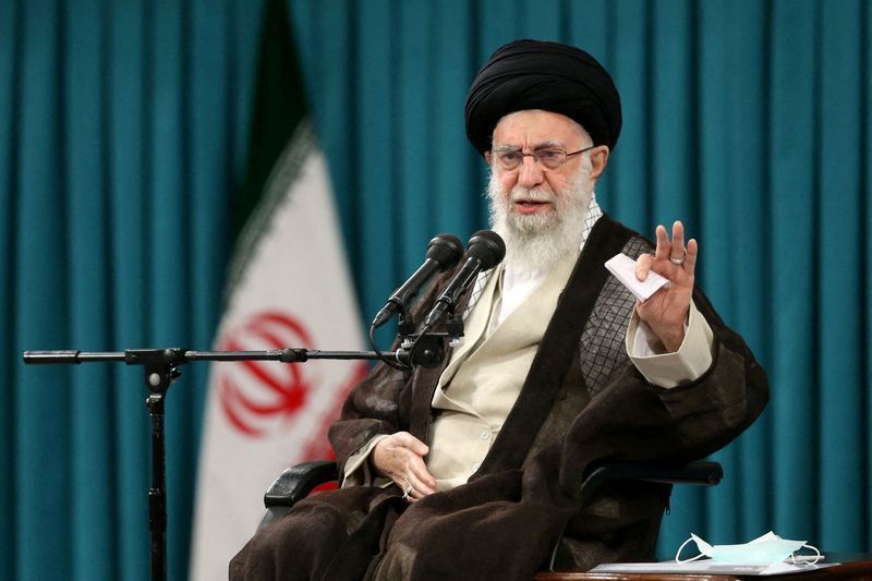 ira-anuncia-40-dias-de-luto-nacional-apos-morte-de-khamenei
