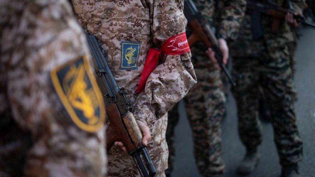 ira-ameaca-lancar-“ofensiva-mais-pesada”-da-historia-apos-morte-de-khamenei