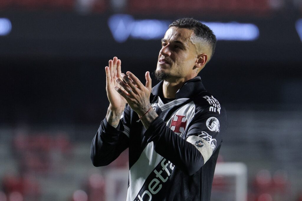 rescisao-de-coutinho-aparece-no-bid-e-meia-esta-livre-no-mercado