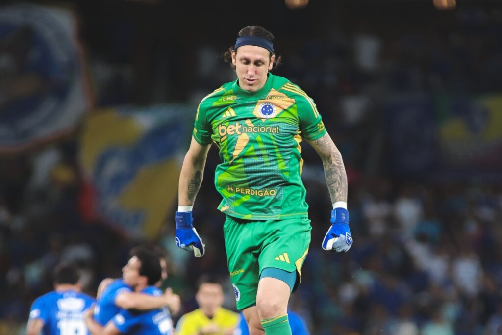 cassio-tem-lesao-confirmada-e-vira-duvida-para-final-do-mineiro