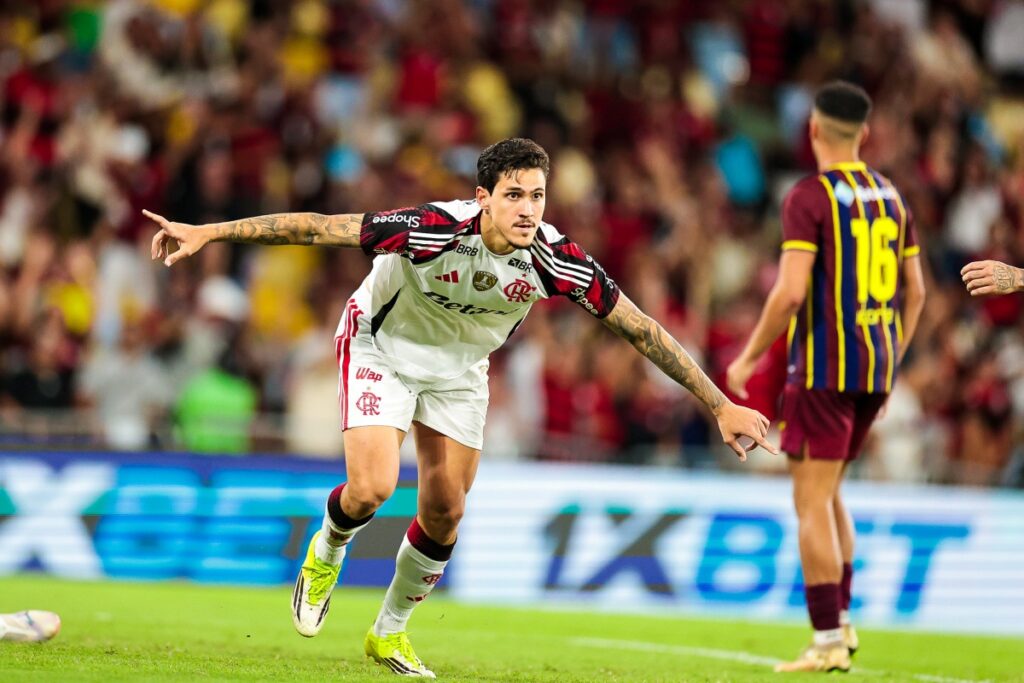 pedro-faz-quatro-e-flamengo-atropela-madureira-na-semifinal-do-carioca