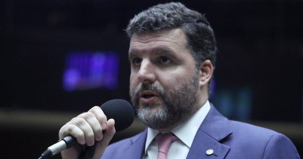 empresarios-e-frentes-parlamentares-reagem-a-reducao-da-jornada-de-trabalho