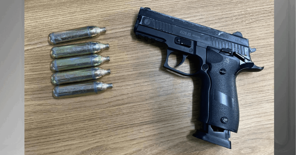 motorista-de-aplicativo-que-fingia-ser-policial-e-preso-por-estupro-e-roubo