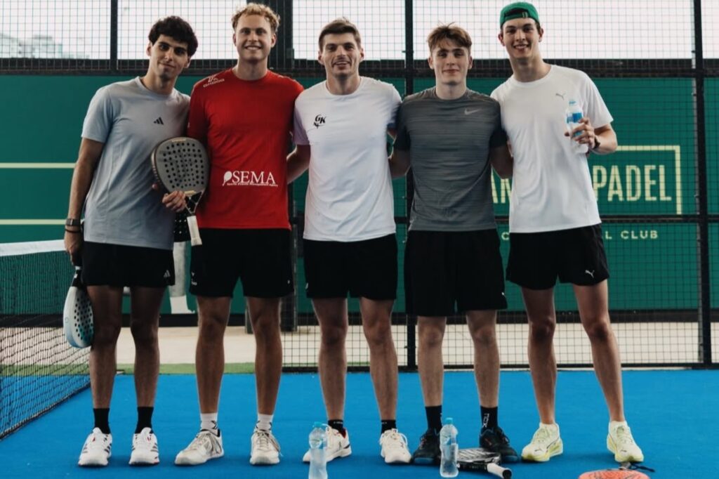 antes-de-estreia-na-f1,-bortoleto-joga-padel-com-bearman-e-verstappen