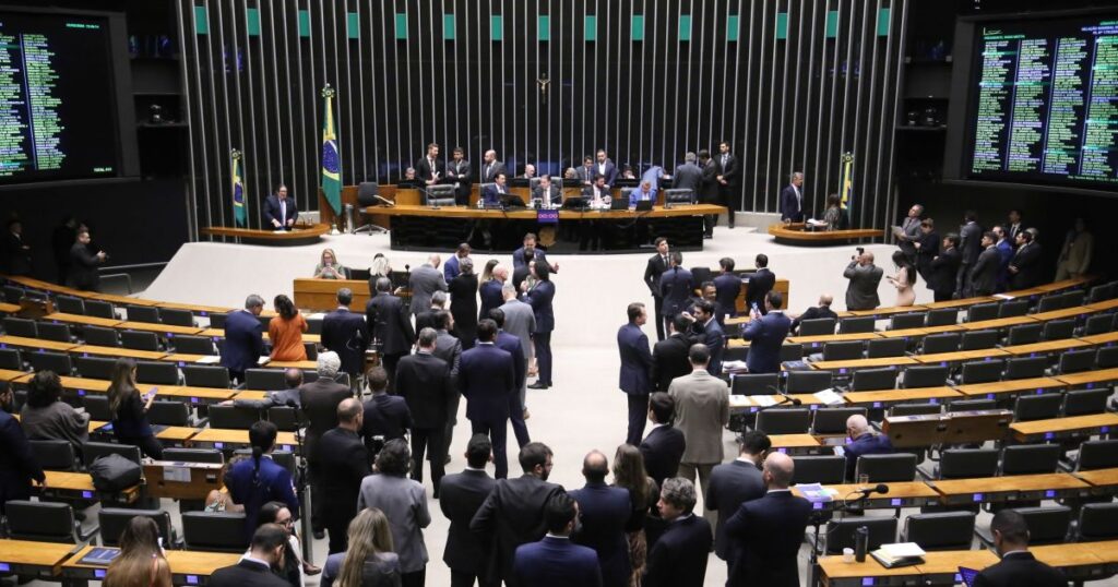 camara-aprova-em-1o-turno-a-pec-da-seguranca-publica