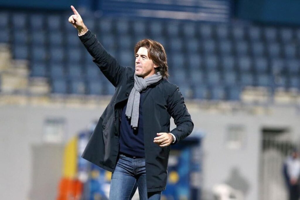 ex-tecnico-do-vasco-detalha-tensao-em-meio-a-conflitos-no-ira;-confira