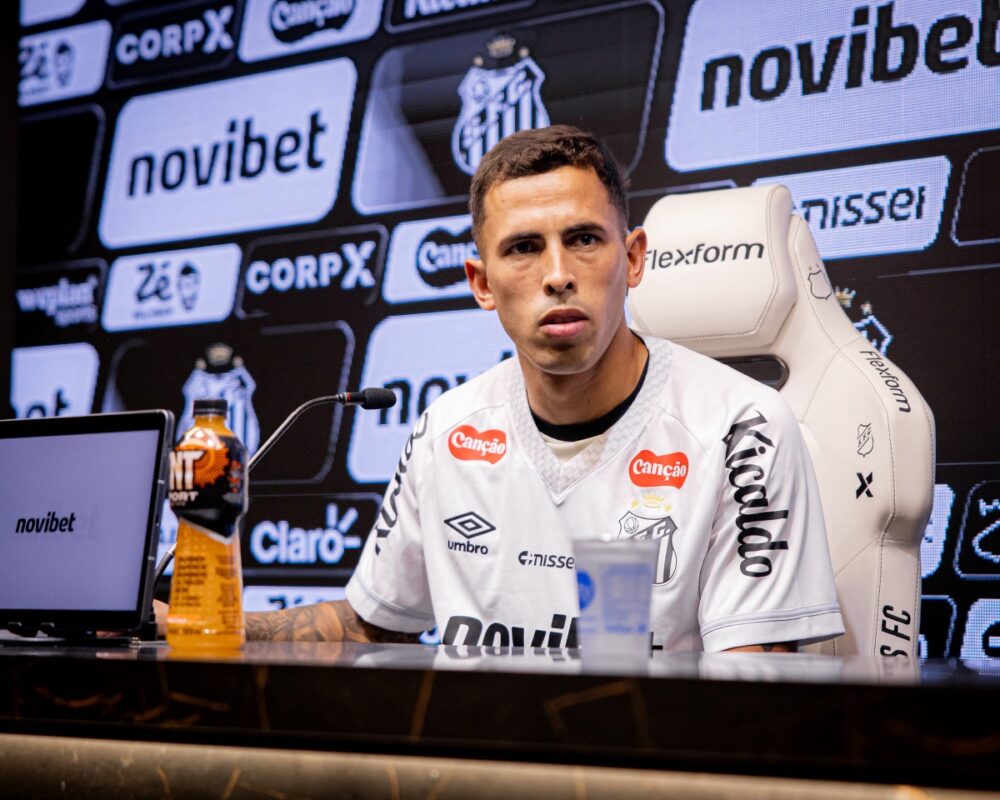 oliva-e-anunciado-no-santos-e-destaca:-“maior-desafio-da-carreira”