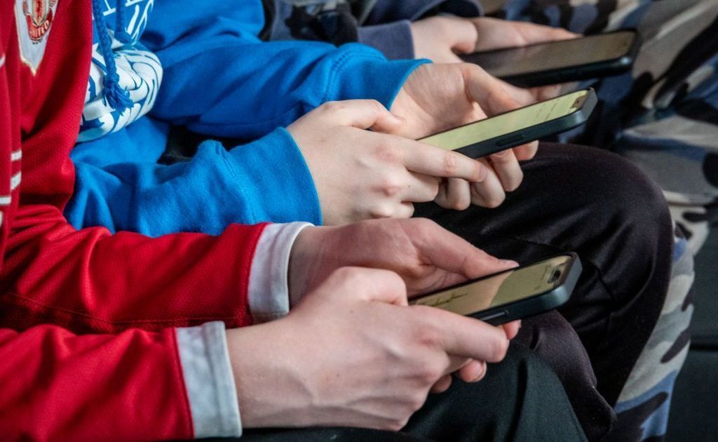 entenda-as-novas-regras-do-tiktok-para-adolescentes