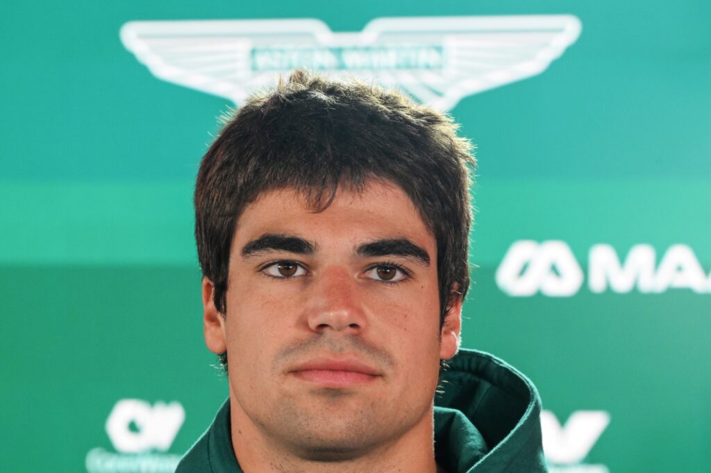 tortura?-stroll-compara-vibracoes-na-aston-martin-a-cadeira-eletrica