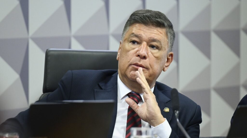 senador-propoe-cpi-para-investigar-moraes-e-toffoli-no-caso-master