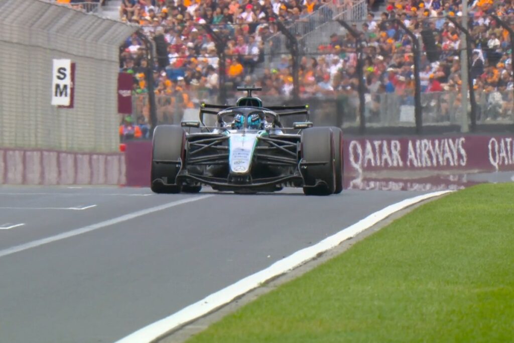 f1:-russell-faz-primeira-pole-position-do-ano;-bortoleto-larga-em-10°