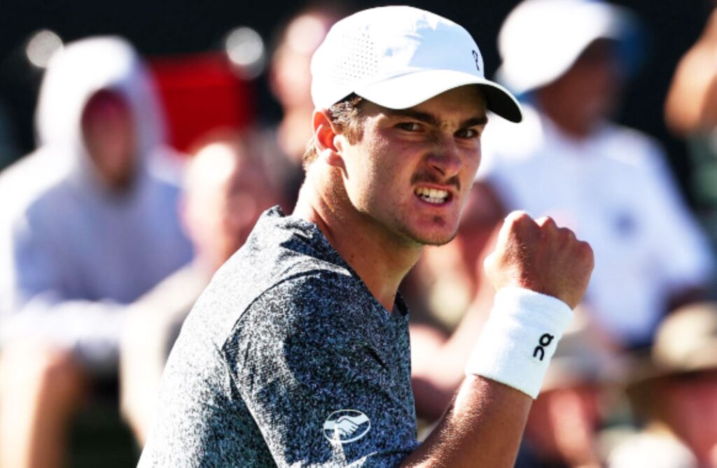 joao-fonseca-vira-sobre-karen-khachanov-e-avanca-em-indian-wells