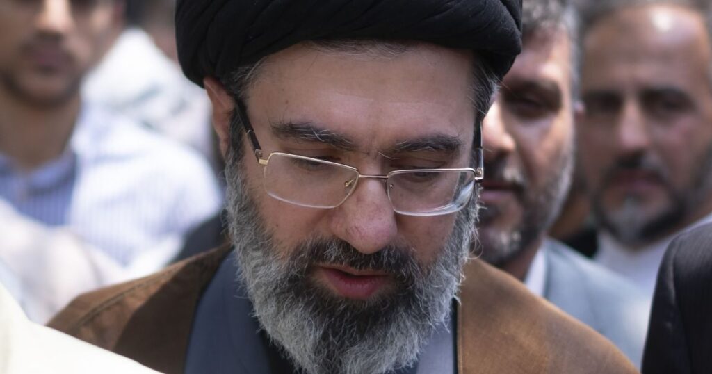 sucessor-de-khamenei,-filho-do-aiatola-tem-lacos-com-guarda-revolucionaria
