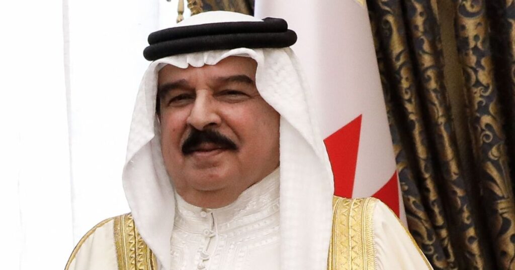 rei-do-bahrein-condena-ataques-iranianos-e-fala-em-compromisso-com-a-paz