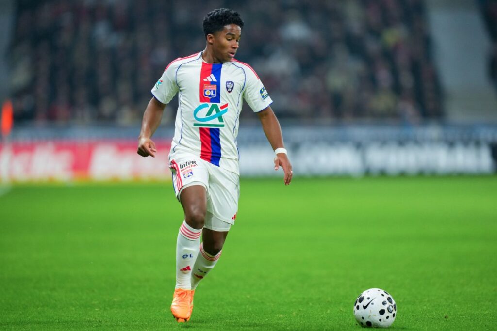 endrick-e-detonado-por-jornal-frances-apos-jogo-do-lyon:-“catastrofe”