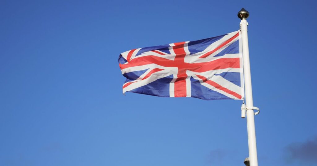 ministra:-reino-unido-apoiaria-liberacao-de-reservas-emergenciais-apos-alta