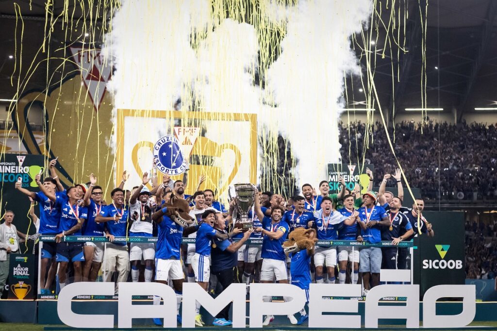 cruzeiro-informa-lesao-de-titular-apos-final-do-campeonato-mineiro