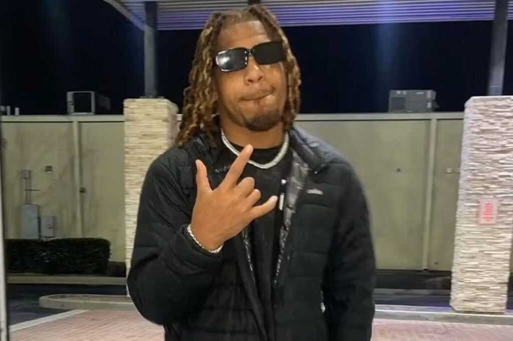 jogador-de-futebol-americano-morre-ao-tentar-separar-briga-em-bar