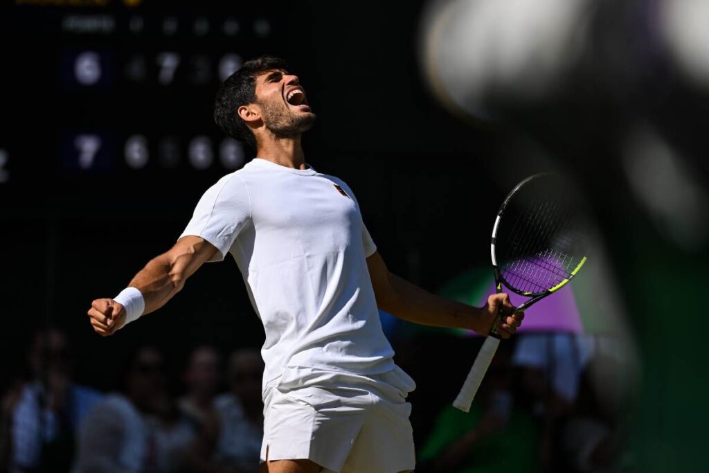 tenis:-alcaraz-ironiza-e-afirma-jogar-contra-“federer”-toda-rodada