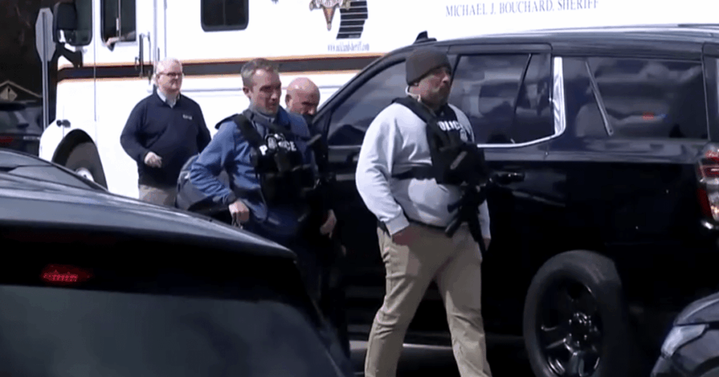 suspeito-de-jogar-carro-contra-sinagoga-nos-eua-esta-morto,-diz-fonte