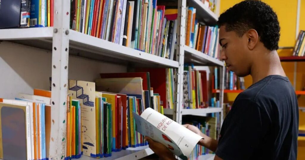 alerj-aprova-formacao-de-jovens-para-promover-leitura-e-escrita-no-rj