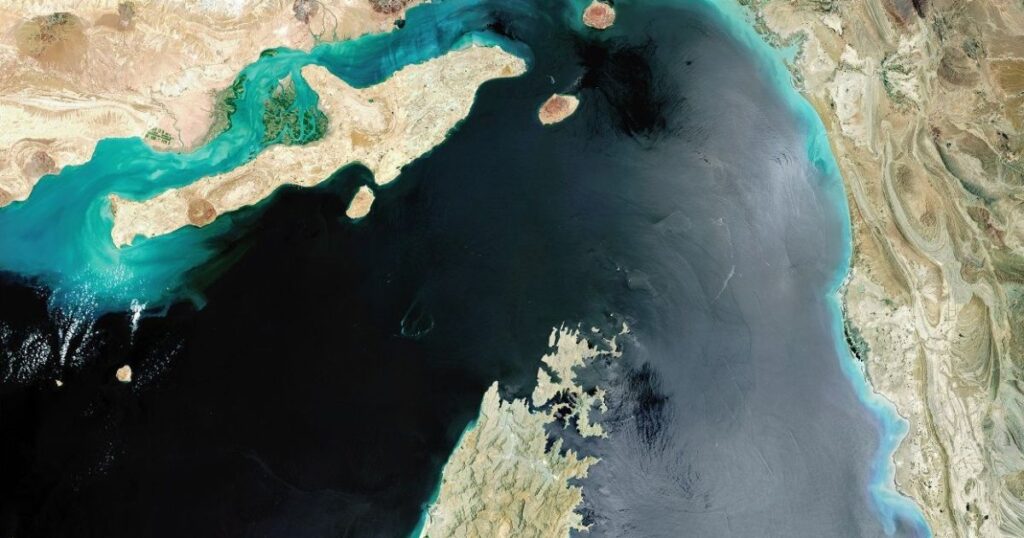 ira-nao-fechara-o-estreito-de-ormuz,-diz-embaixador-iraniano-da-onu