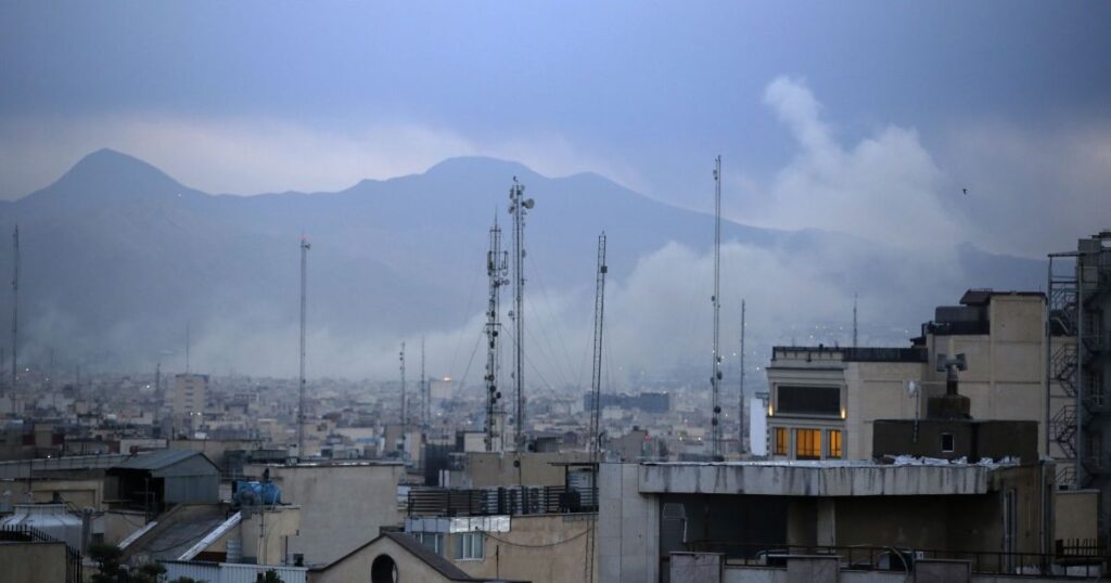 explosoes-atingem-teera-durante-grande-manifestacao