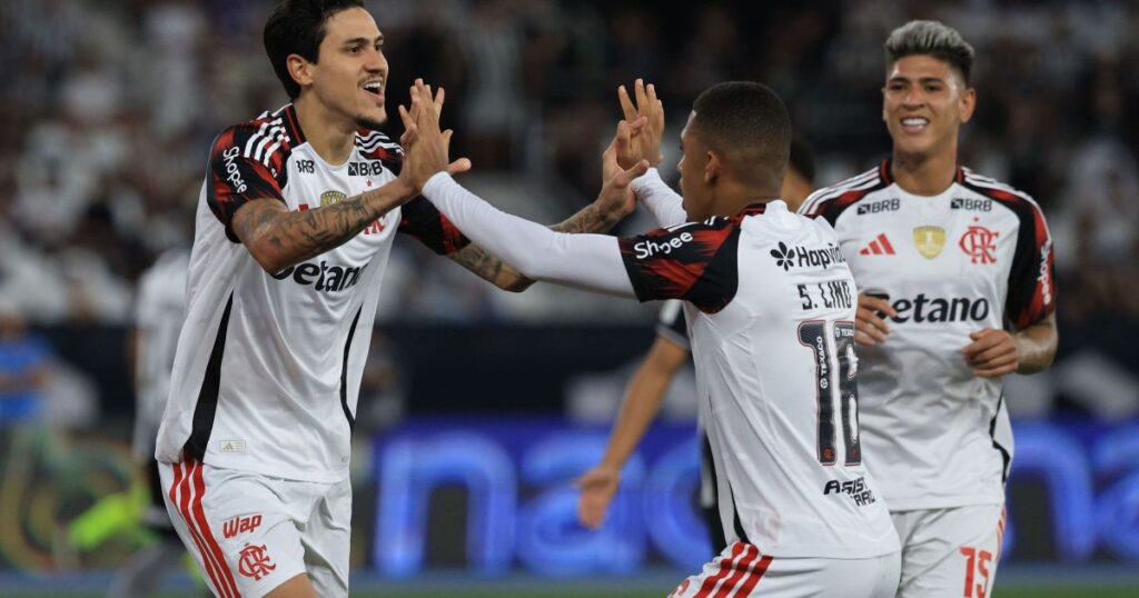 flamengo-domina-botafogo,-segue-invicto-com-jardim-e-amplia-crise-do-rival