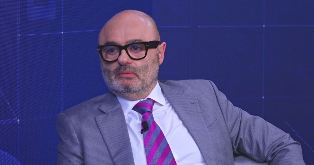 “mito-da-imparcialidade”-e-danoso-para-o-jornalismo,-diz-mario-sabino