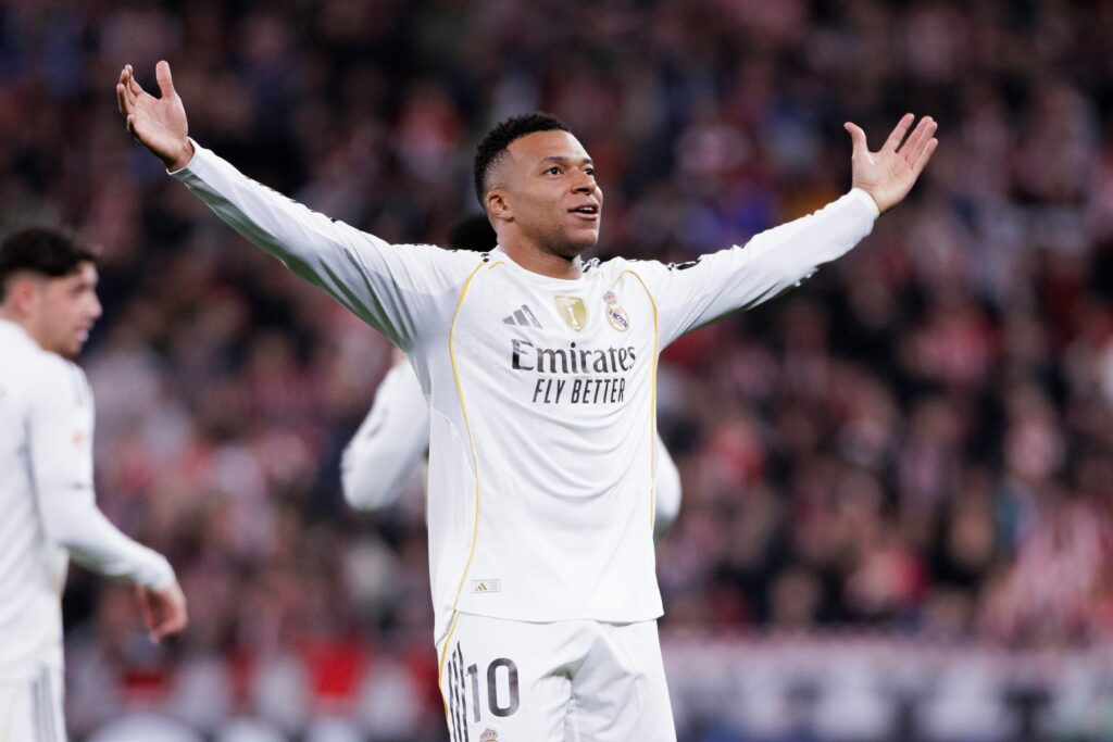 classico-pode-marcar-retorno-de-mbappe-ao-time-titular-do-real-madrid
