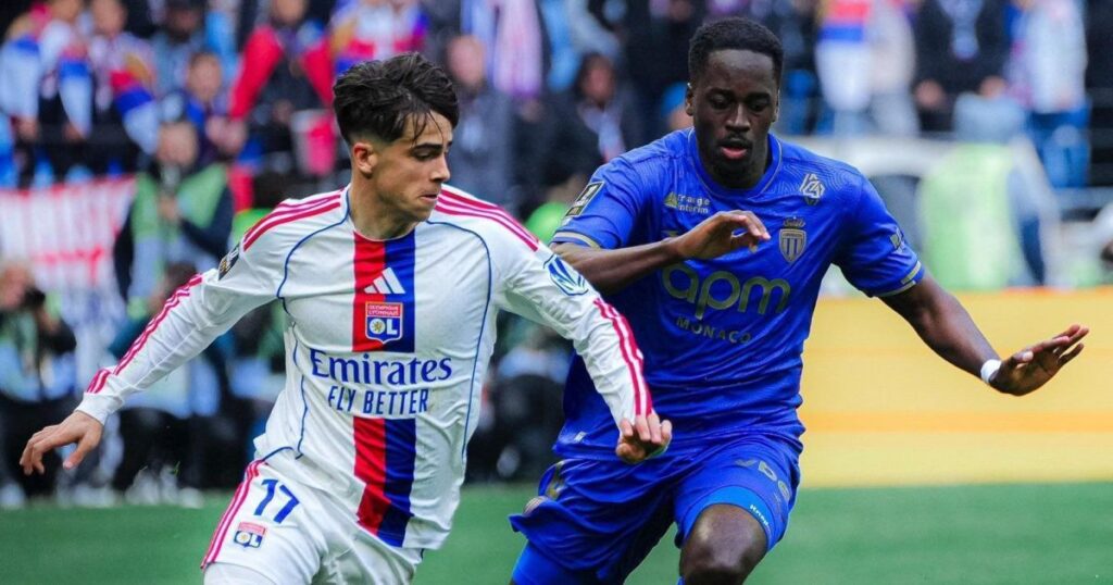 endrick-da-assistencia,-mas-lyon-perde-de-virada-do-monaco-pela-ligue-1