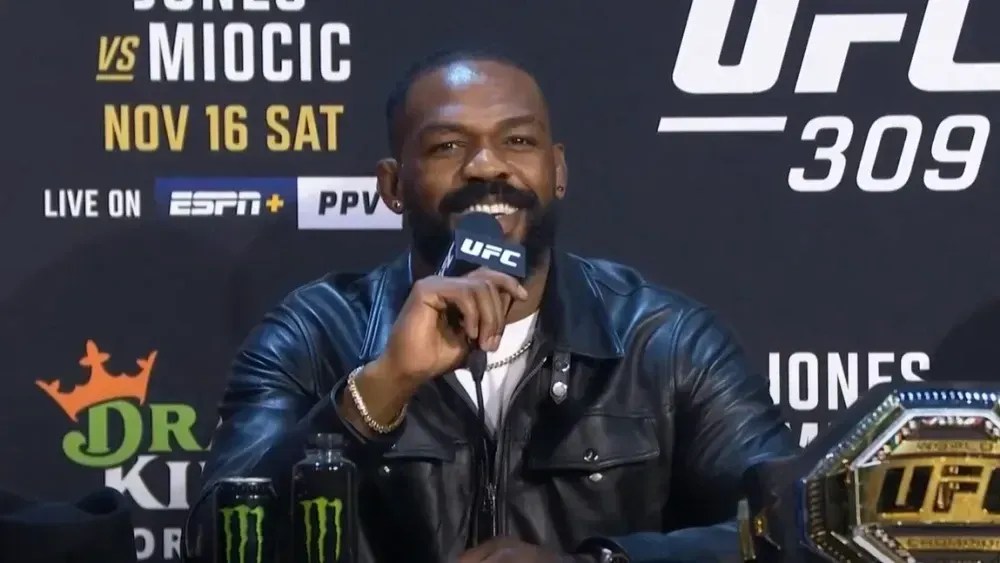 jon-jones-revela-proposta-milionaria-recebida-para-lutar-na-casa-branca
