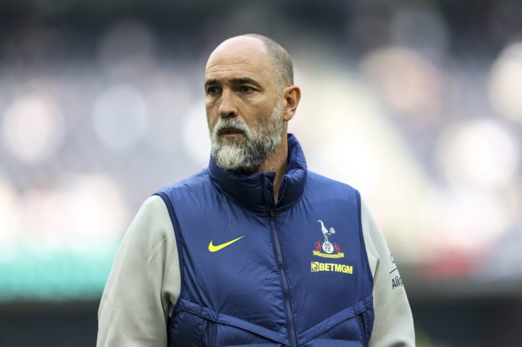 tecnico-do-tottenham-recebe-noticia-da-morte-do-pai-apos-derrota