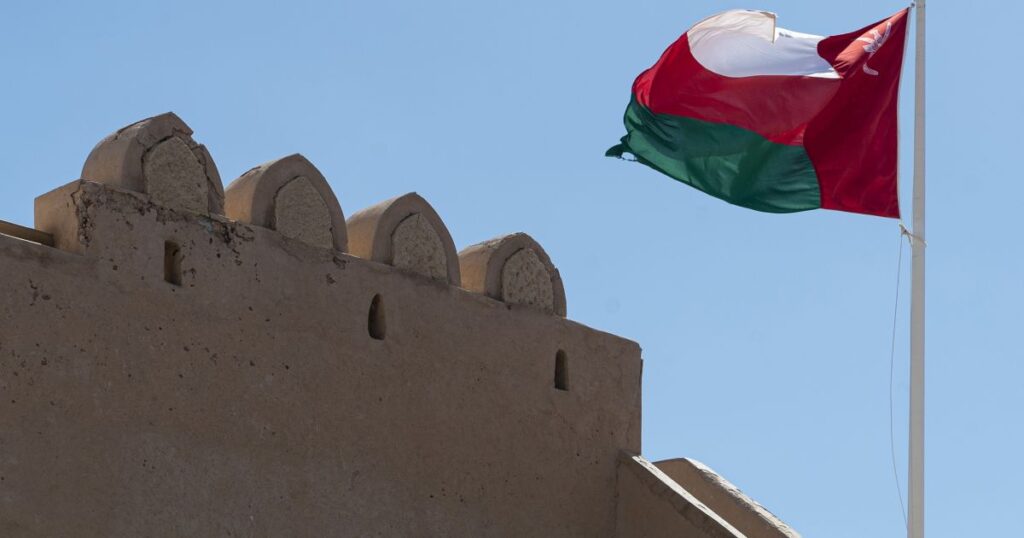 embaixada-dos-eua-em-oma-emite-alerta-de-permanencia-em-casa