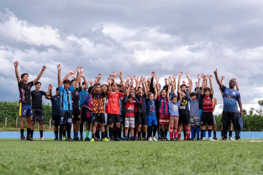 conheca-projeto-beneficente-que-revelou-igor-thiago-para-o-futebol.-veja-video