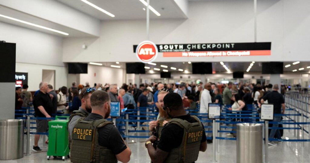 eua:-agentes-do-ice-em-aeroportos-sao-um-“insulto”,-dizem-lideres-sindicais