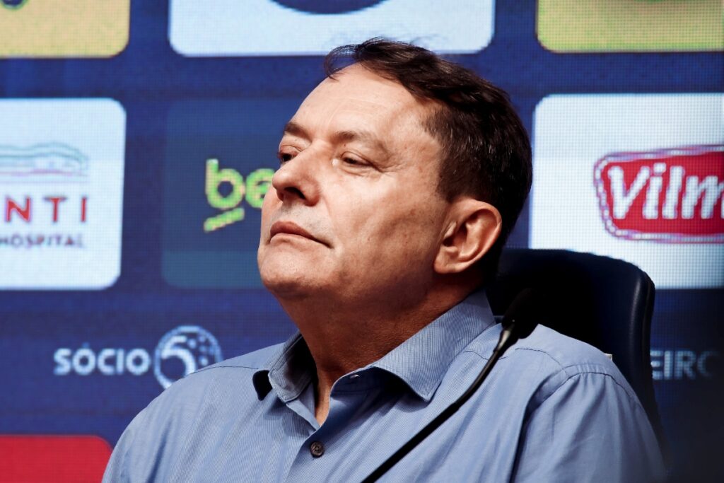 artur-jorge-revela-choro-de-presidente-com-situacao-do-cruzeiro